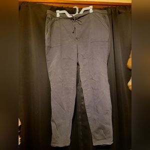 Maurices Weekender 22W Plus Like New